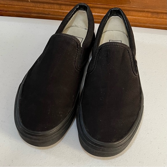 Vans Classic Slip-on Shoes | Black/Black - Picture 2 of 11